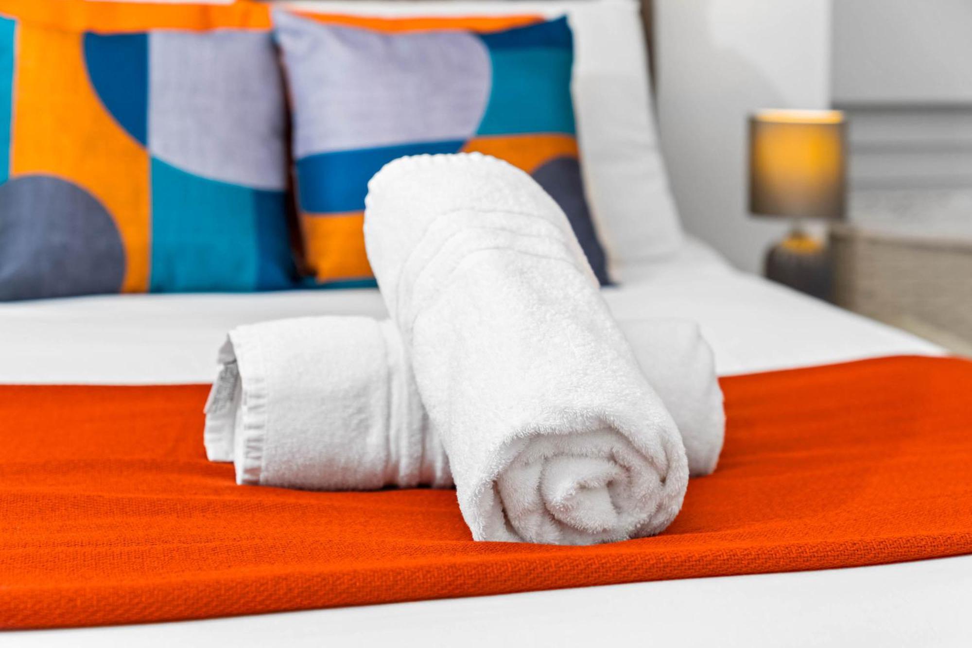 Luxury Apartment - Wolverhampton - Netflix - Smart Tv - Fast Wifi - 7Apc Εξωτερικό φωτογραφία