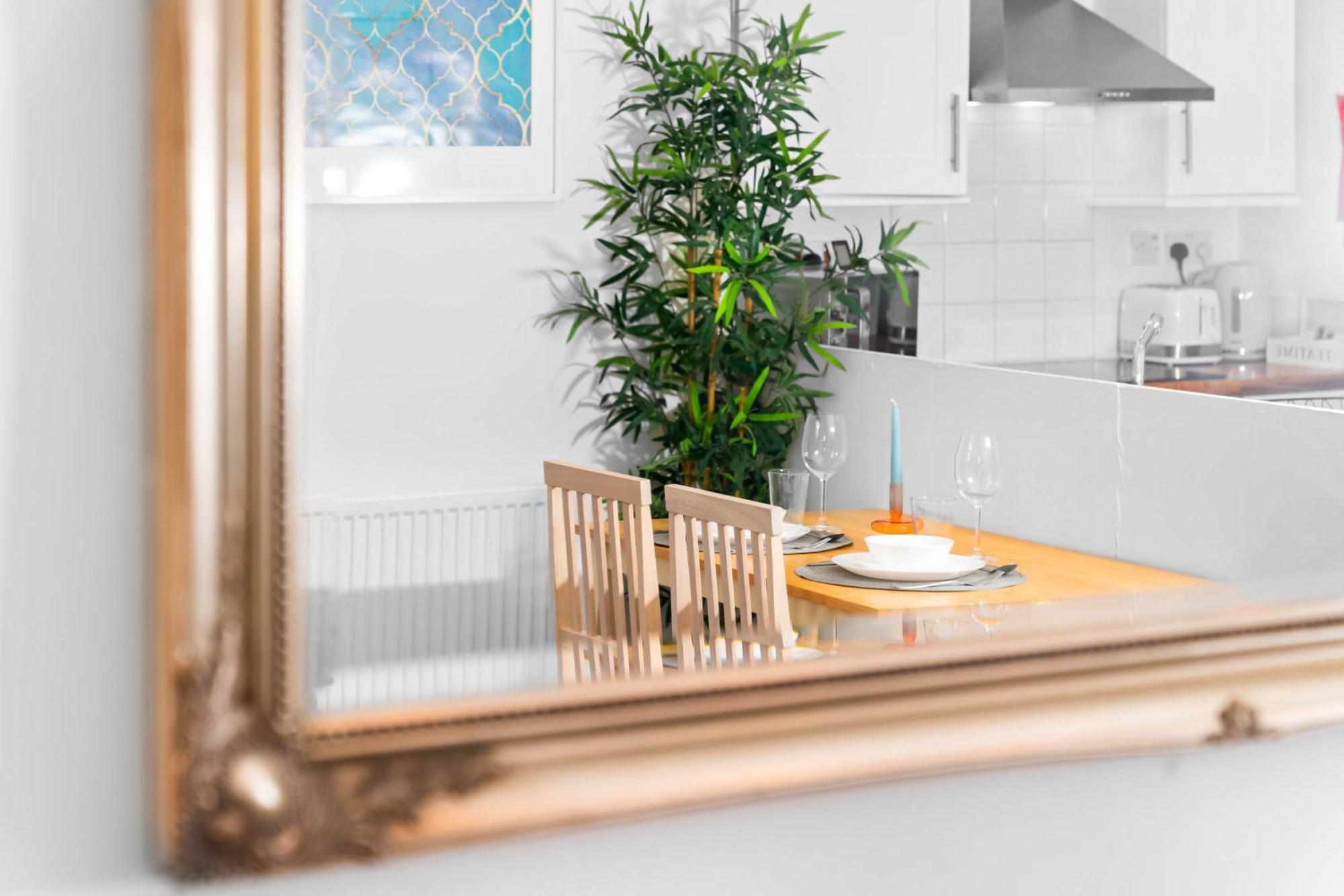 Luxury Apartment - Wolverhampton - Netflix - Smart Tv - Fast Wifi - 7Apc Εξωτερικό φωτογραφία