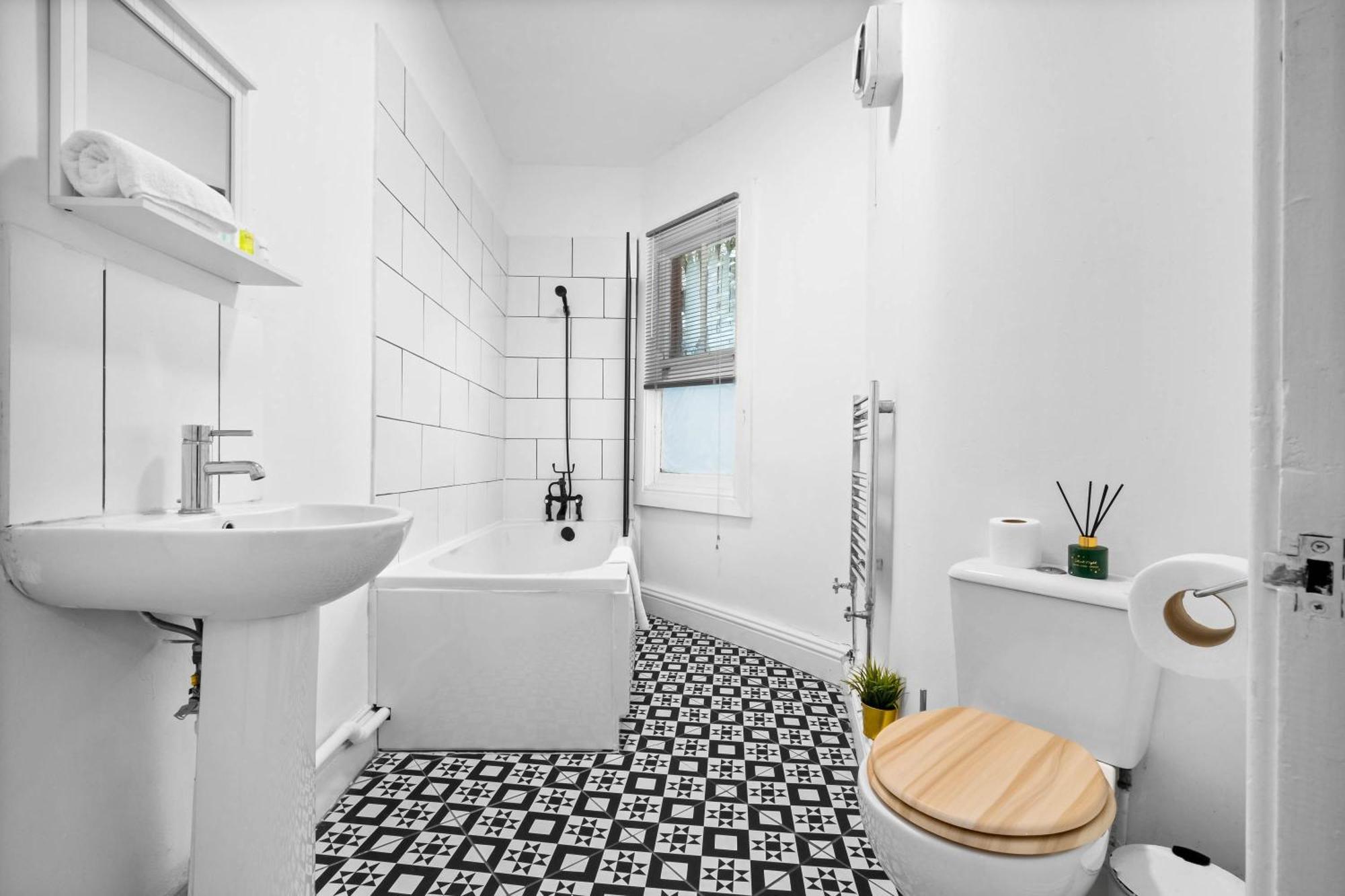 Luxury Apartment - Wolverhampton - Netflix - Smart Tv - Fast Wifi - 7Apc Εξωτερικό φωτογραφία